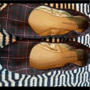 Lucky Brand size 9 stretchy flats